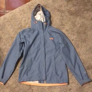 North Face women’s Hyvent 2.5L rain coat.